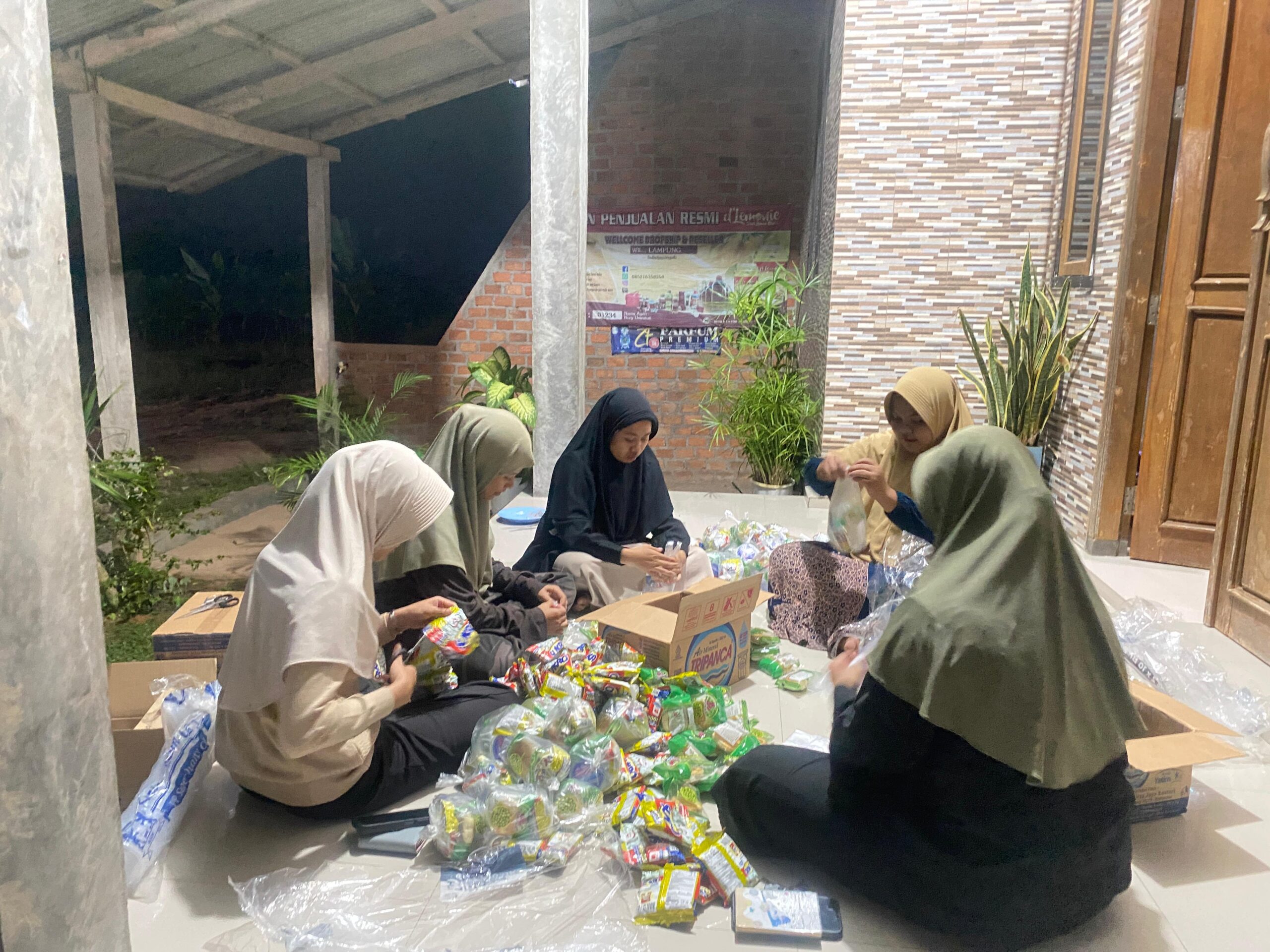 Kegiatan positif Jalin kerukunan dan kekompakan remaja putri pac ldii warga makmur jaya