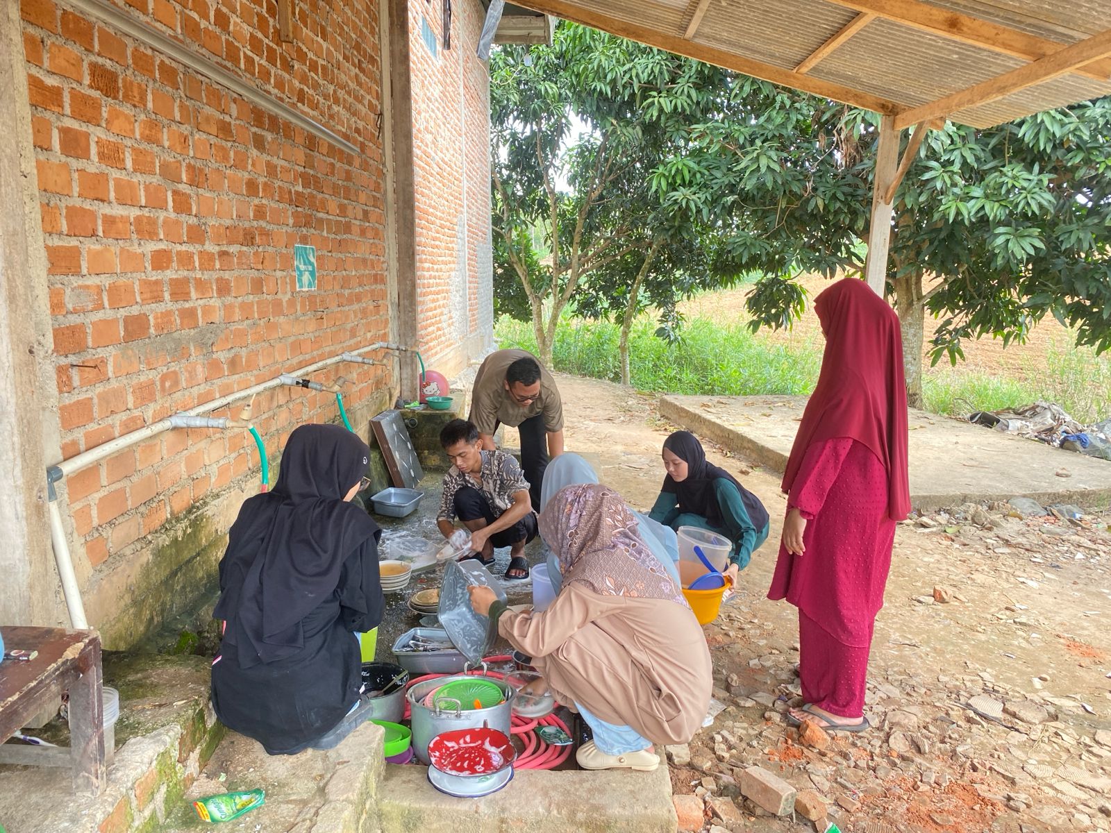 Semangat Gotong Royong Antar Generasi di Masjid Baitul Haq LDII PAC Warga Makmur Jaya